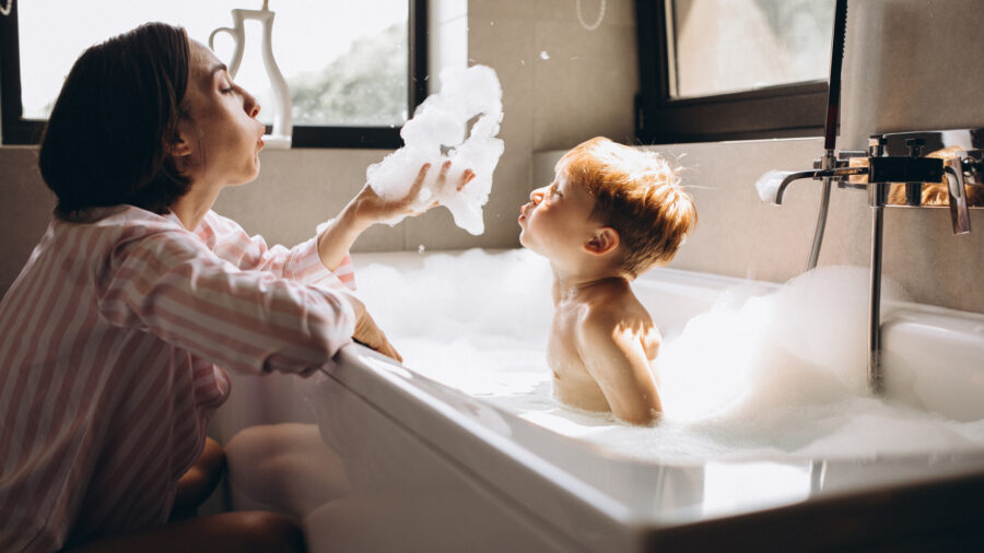 Emolienty do kąpieli dla noworodków i niemowląt